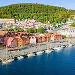 5min To Bryggen - Renovated - Budget Friendly Lejlighed